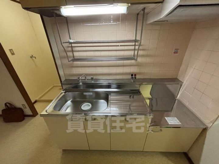 大阪府大阪市旭区高殿4丁目の賃貸マンションのキッチン