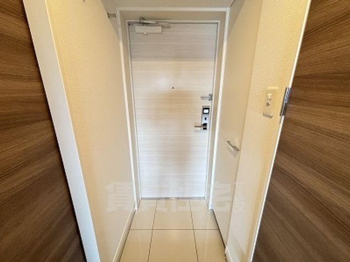 福岡県福岡市博多区石城町の賃貸マンションの玄関