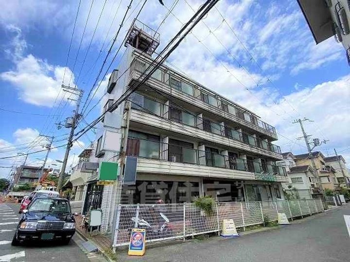 ハイツキャンパスの外観