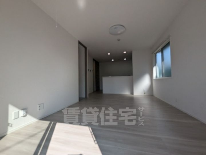 大阪府茨木市水尾1丁目の賃貸アパートの居間