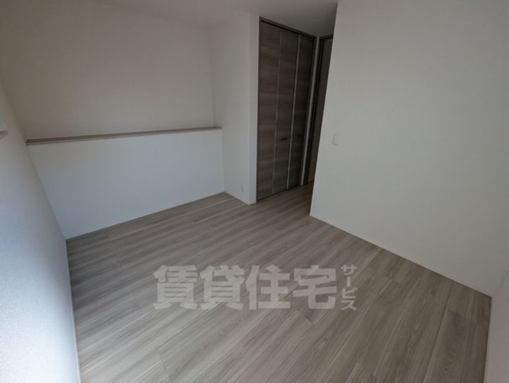 大阪府茨木市水尾1丁目の賃貸アパートの寝室