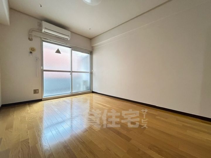 ハイツ一益の居間