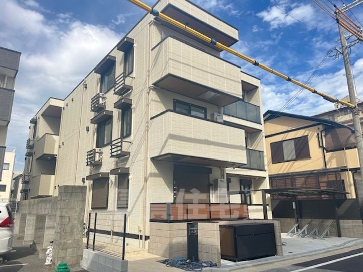 トリシア上甲子園の外観