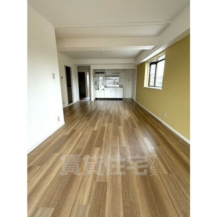 ファミールT・Jの居間