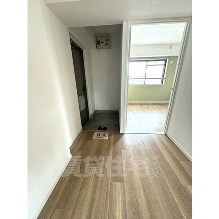 ファミールT・Jの玄関