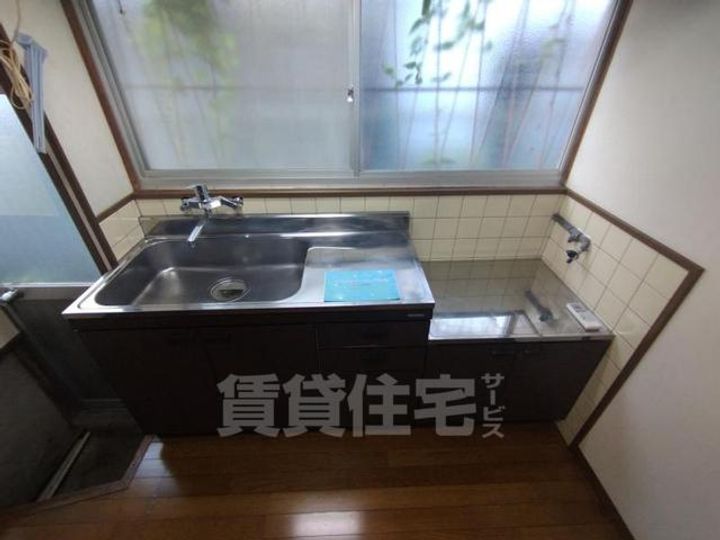 大阪府寝屋川市萱島本町(一戸建)の賃貸物件のキッチン