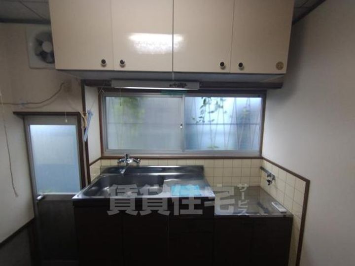 大阪府寝屋川市萱島本町(一戸建)の賃貸物件のキッチン