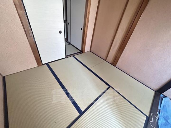 大阪府門真市大橋町の賃貸アパートの居間