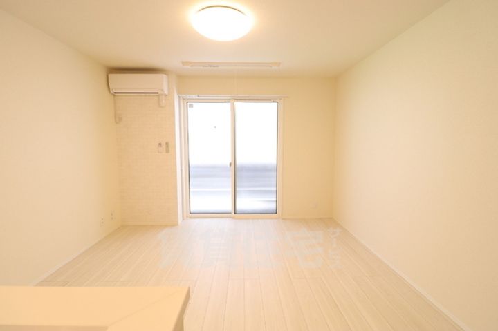 プレタクチュール中根町の居間