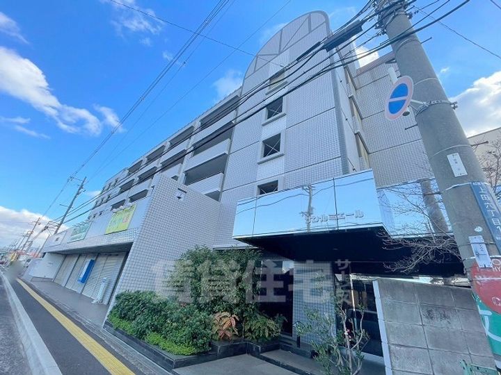 サン・ルミエールの外観