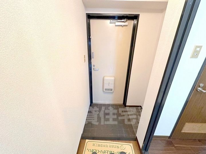 サン・ルミエールの玄関