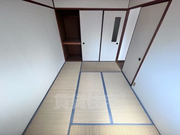 エフシャイン山下の内装