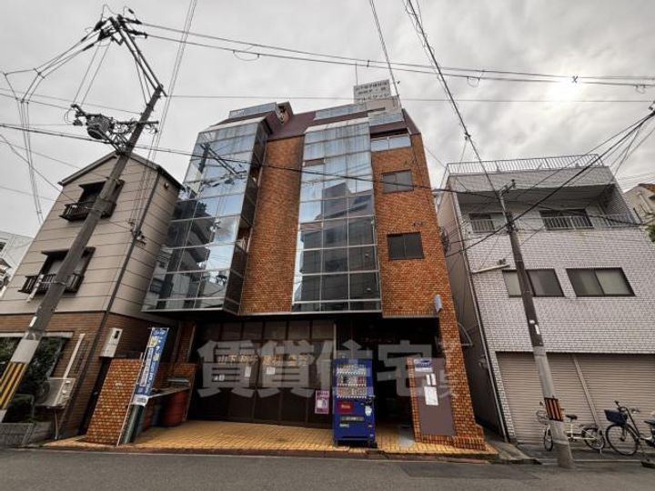 エフシャイン山下の外観