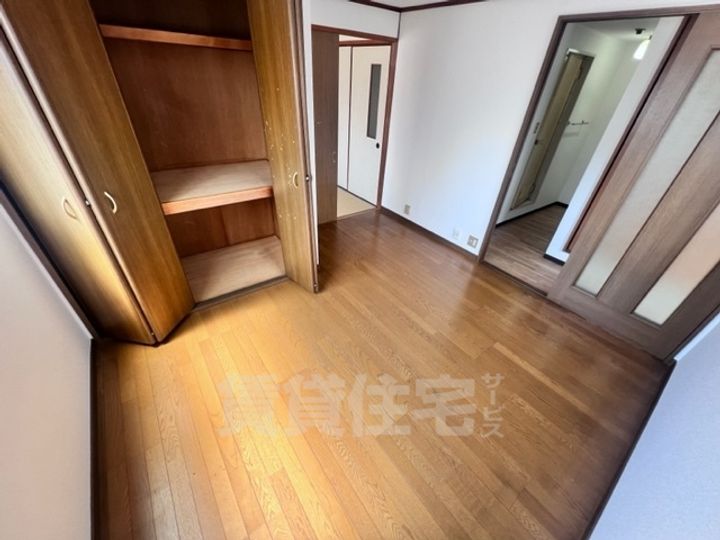 エフシャイン山下の居間