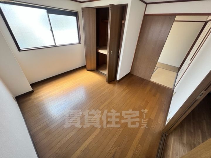 エフシャイン山下の居間