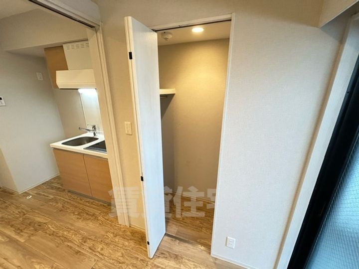 大阪府大阪市住吉区東粉浜3丁目の賃貸マンションの内装