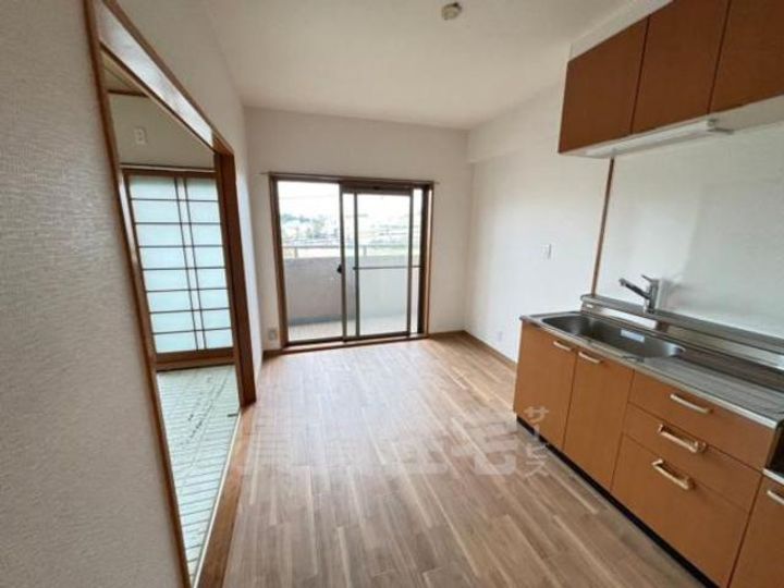 大阪府豊中市野田町の賃貸マンションの内装