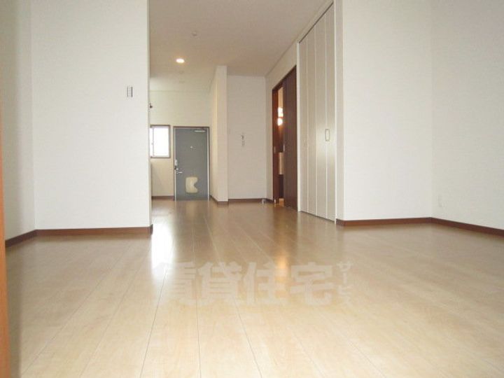 大阪府和泉市尾井町1丁目の賃貸アパートの居間