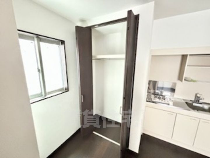 大阪府摂津市正雀4丁目の賃貸アパートの内装