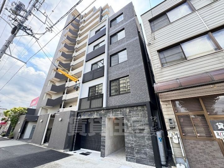 CELENEST名駅西の外観