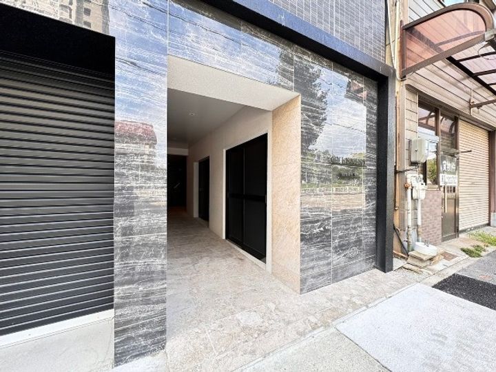 CELENEST名駅西の玄関