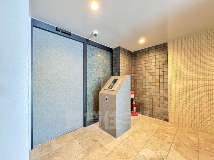 CELENEST名駅西の玄関