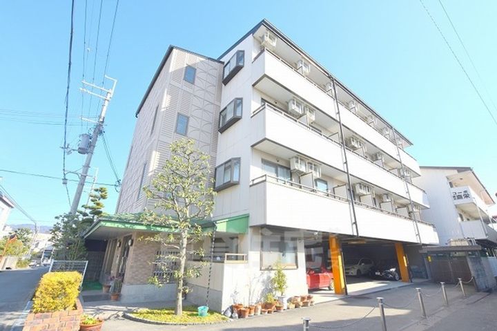 福寿マンションの外観