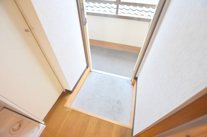 福寿マンションの玄関