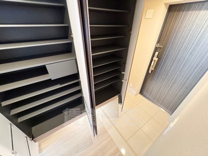 グランパセオ名駅那古野の玄関