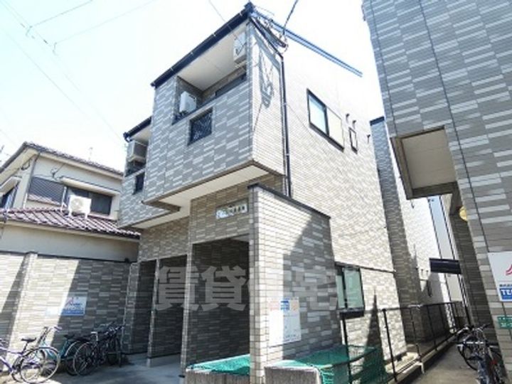 ウィンズ博多東の外観