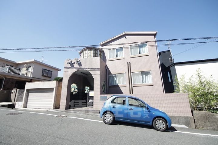 大阪府東大阪市東石切町4丁目の賃貸マンションの外観