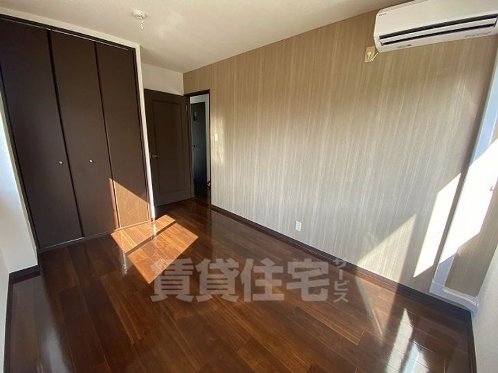 大阪府東大阪市東石切町4丁目の賃貸マンションの寝室