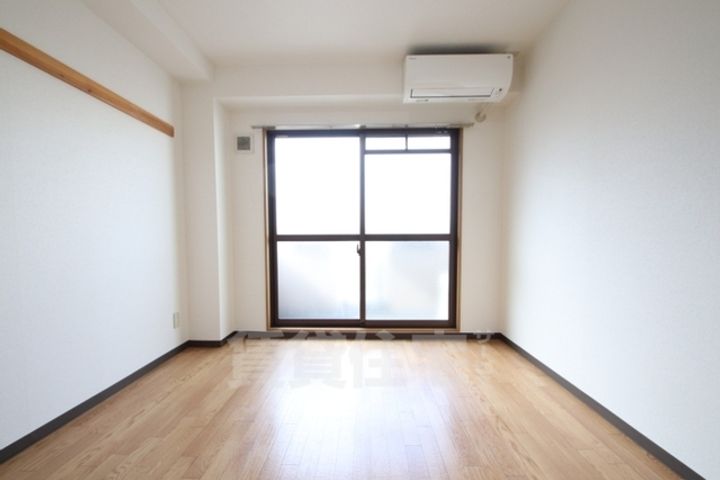 大町PCハイツ1・2号館1-406の居間