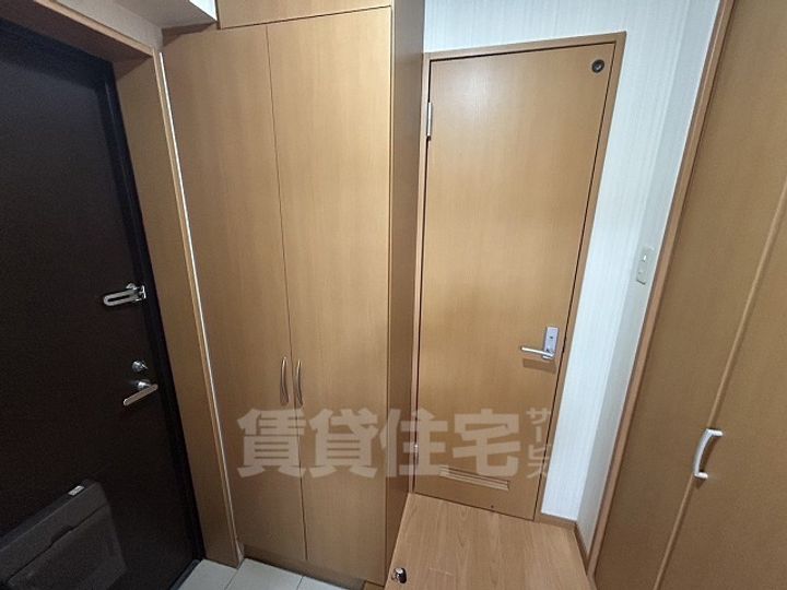 グランプラス覚王山の玄関