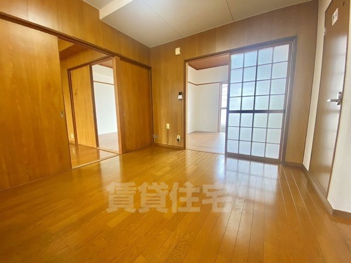 寿美礼ビル(スミレビル)301の居間