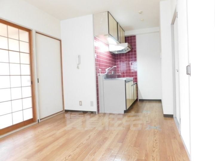 大阪府大阪市住吉区我孫子東2丁目の賃貸マンションの居間