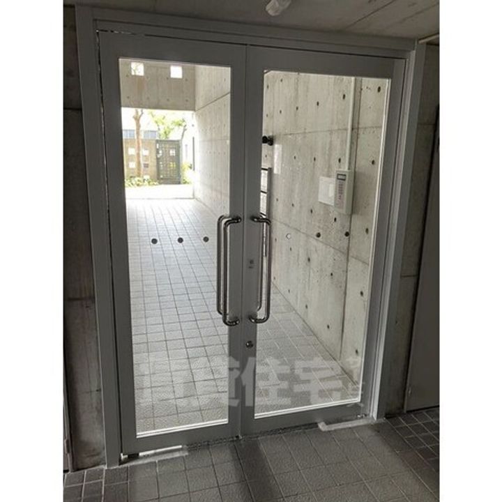 愛知県名古屋市緑区鳴海町字白山の賃貸マンションの寝室