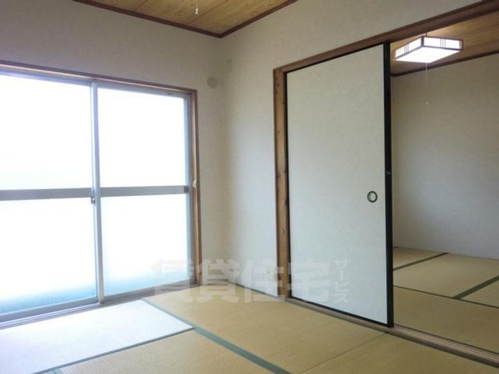 植田マンションの居間