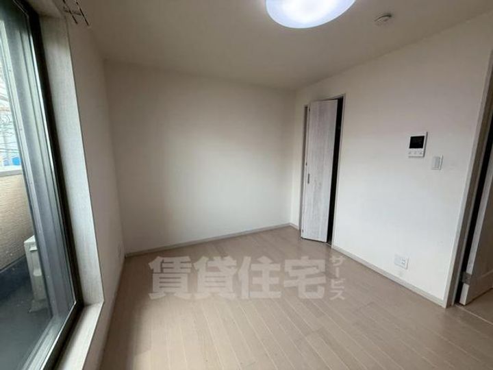 ヒルハイツ柴原駅前の居間