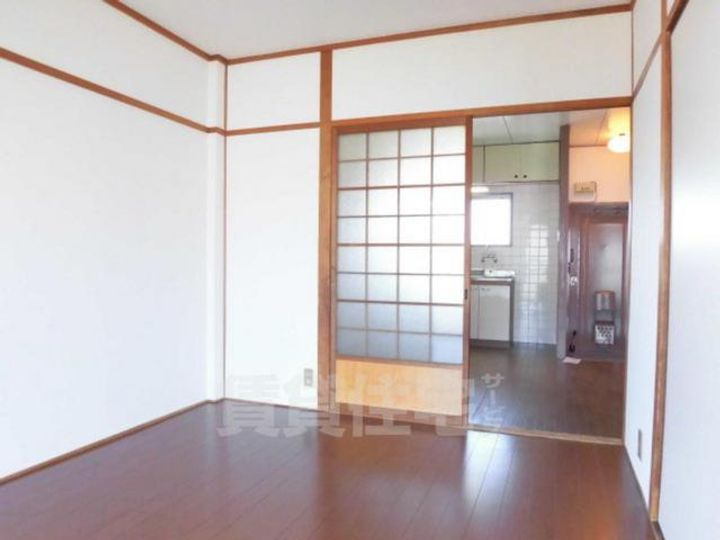 大阪府豊中市螢池中町2丁目の賃貸マンションの寝室