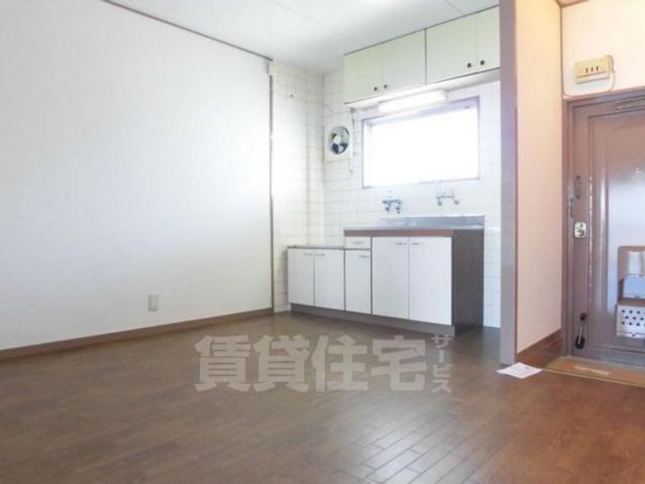 大阪府豊中市螢池中町2丁目の賃貸マンションの居間
