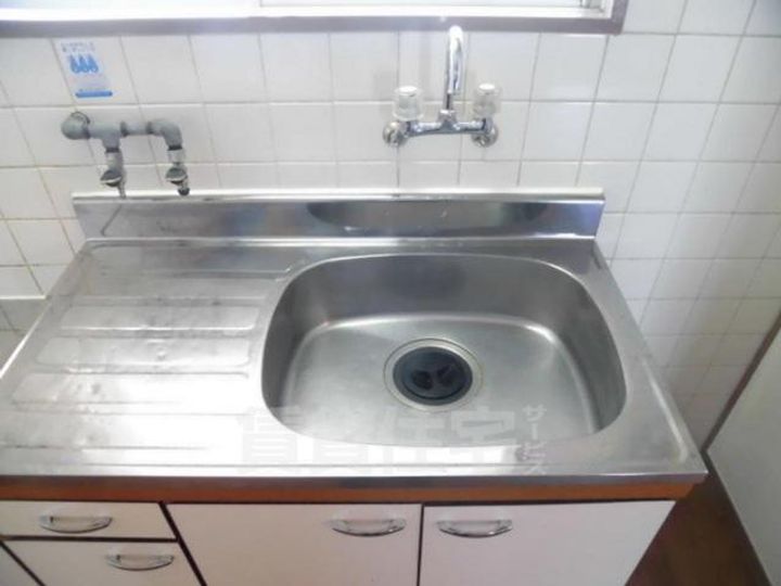 大阪府豊中市螢池中町2丁目の賃貸マンションのキッチン