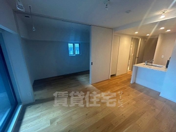 ローレルアイ名駅東の居間