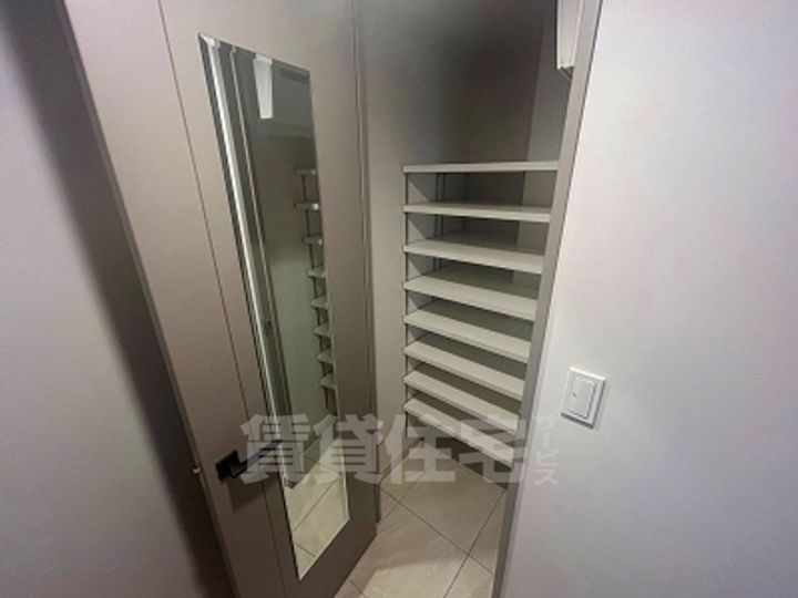 ローレルアイ名駅東の内装