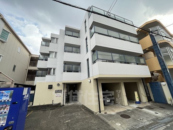 ダイドーメゾン西宮北口2の外観