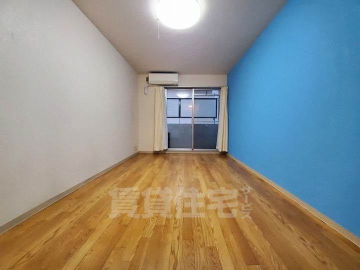 ダイドーメゾン西宮北口2の居間