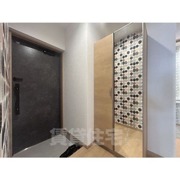 オクカーサ本郷の玄関