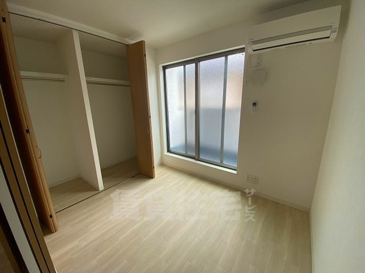 COSMO WAKAEMINAMIの寝室