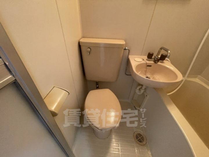 ホワイト石塚312の内装