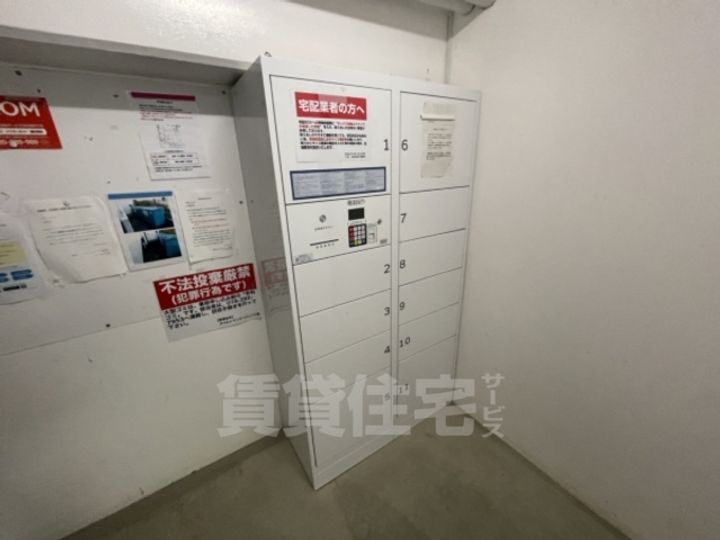 パラディッソコートの玄関